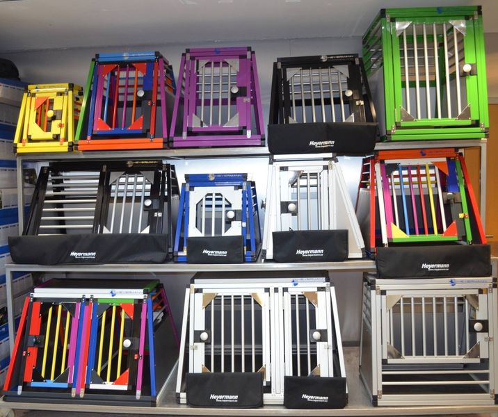 Eine große Auswahl an sofort lieferbaren Hundetransportboxen finden Sie in unserer Ausstellung in 58454 Witten